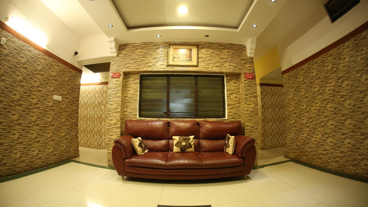 Hotel Venkat Presidency Bangalore Exterior photo