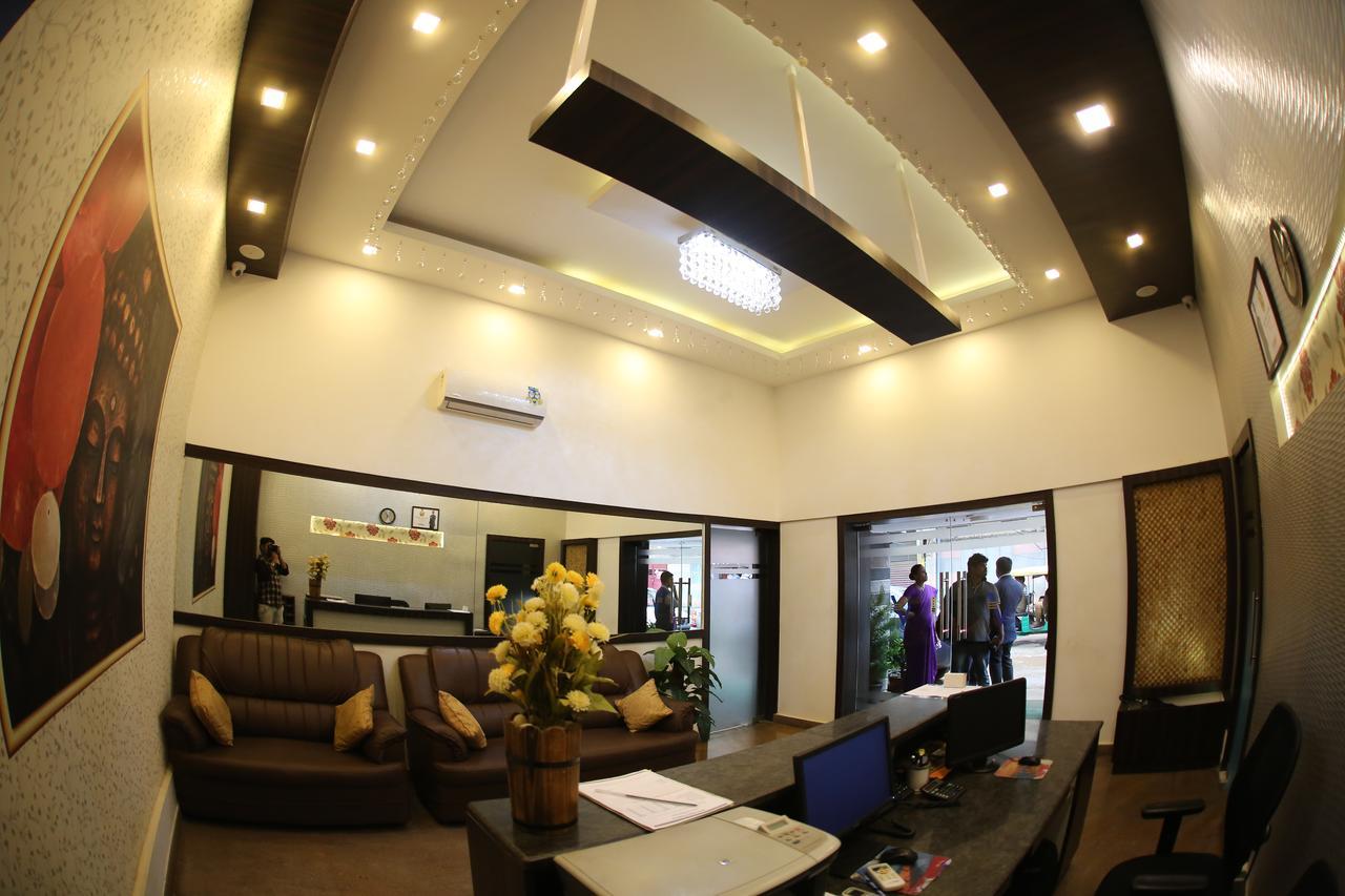 Hotel Venkat Presidency Bangalore Exterior photo