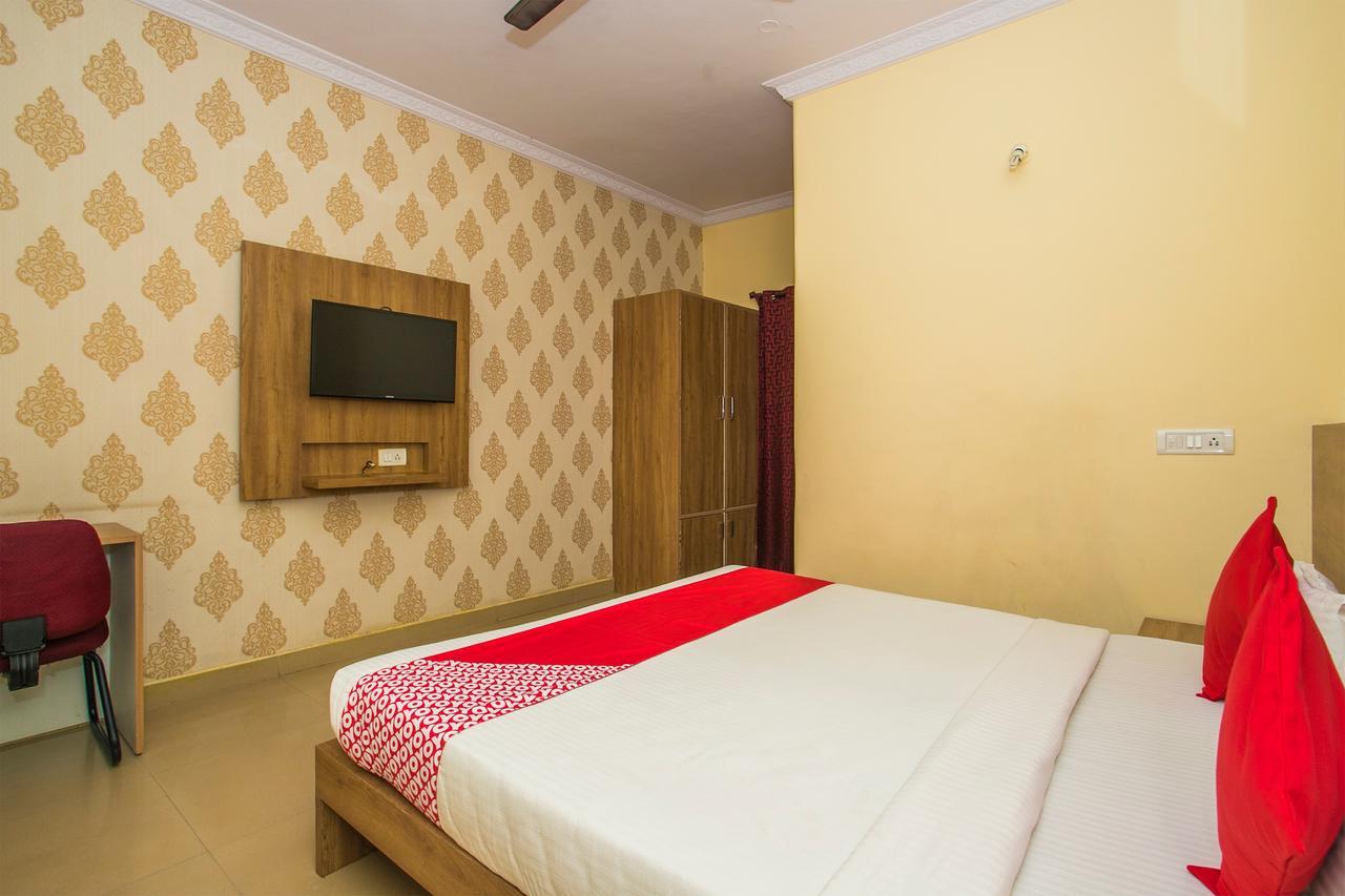 Hotel Venkat Presidency Bangalore Exterior photo
