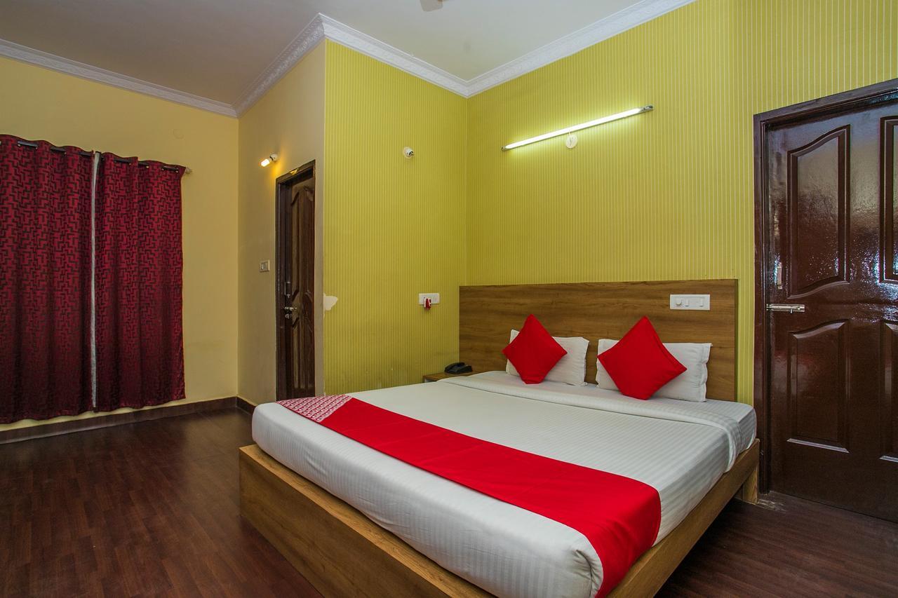 Hotel Venkat Presidency Bangalore Exterior photo